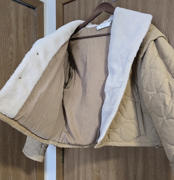 Astr The Label Nadine Quilted Jacket - Picture 4 of 8